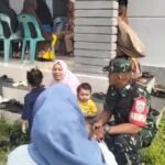 Babinsa Koramil 02/Sukakarya Ajak Ibu-Ibu Aktif ke Posyandu Demi Kesehatan Keluarga