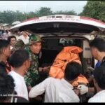 Polsek Kampar Hadir Di Tengah Duka Korban Hanyut Di Sungai Kamapar Ditemukan Saat Pukul 18:08 WIB