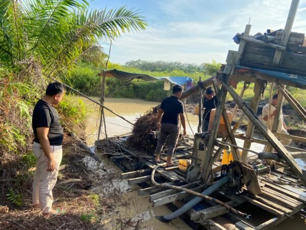 Lima Rakit Dimusnahkan, Polsek Kuantan Hilir Tertibkan Aktivitas PETI Di Desa Rawang Ogung