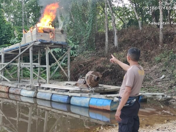 Polsek Kuantan Tengah Tertibkan 14 Unit PETI Di Desa Munsalo Kopah, Kapolsek Tegaskan Komitmen Jaga Kelestarian Lingkungan