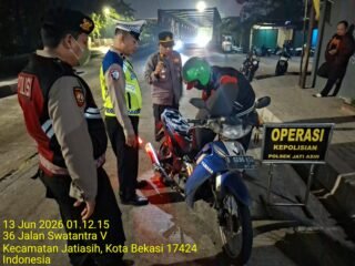 POLSEK JATIASIH RUTIN GELAR RAZIA STASIONER DAN PATROLI WILAYAH, ANTISIPASI KEJAHATAN JALANAN CIPTAKAN SITUASI YANG AMAN DAN KONDUSIF
