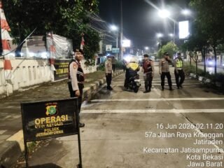 Polsek Jatisampurna Gelar Patroli Mobile Dan Operasi Jaya 21, Antisipasi 3C, Tawuran, Dan Gangguan Kamtibmas