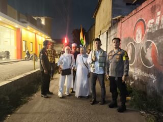 BHABINKAMTIBMAS LAKSANAKAN PENGAMANAN PAWAI PERAYAAN 1 MUHARAM 1448 H DI WILAYAH JATIKRAMAT