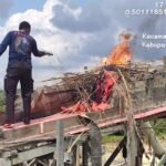 Polsek Kuantan Tengah Tertibkan Aktivitas PETI Di Pulau Komang Sentajo, Empat Rakit Dimusnahkan
