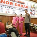Polres Kuansing Gelar Bhakti Kesehatan Donor Darah Dan Penyaluran Sembako Gratis Sambut HUT Bhayangkara Ke-80