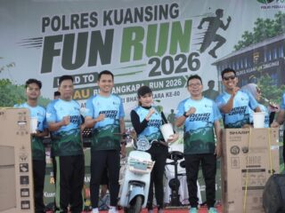 Kapolres Kuansing Lepas Peserta Fun Run 2026, Dalam Rangka HUT Bhayangkara Ke-80, Polri Untuk Masyarakat