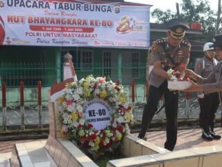 Kapolres Kuansing Pimpin Upacara Tabur Bunga Hari Bhayangkara Ke-80, Kenang Jasa Para Pahlawan