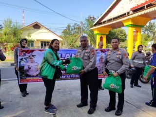 HUT Bhayangkara Ke-80, Polda Riau Resmikan Rest Area Ojol Dan Salurkan Puluhan Paket Sembako