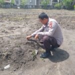 Bhabinkamtibmas Desa Indrapuri Dampingi Kelompok Tani Jaya Abadi Dukung Program Swasembada Pangan