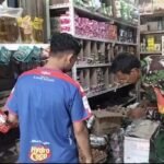 Babinsa Koramil 01/Sukajaya Cek Harga Kebutuhan Pokok di Lapak Pedagang, Pastikan Tetap Stabil