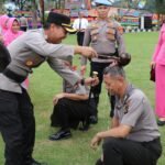 kapolres lampung barat pimpin kenaikan pangkat personel polres lampung barat