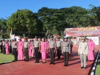 Kapolres Halmahera Selatan Pimpin Korps Raport, 47 Personel Terima Kenaikan Pangkat