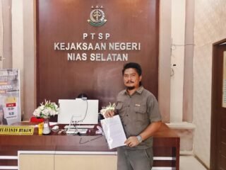 Diduga Selewengkan Dana Desa 2020–2025, Kepala Desa Hiliorudua Tebolo Resmi Dilaporkan ke Kejari Nias Selatan