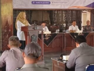 Bupati Banjar negara Buka Kegiatan Penguatan Satlinmas Banjarnegara: Sinergi Jaga Trantibum dan Dukung Posyandu 6 SPM  