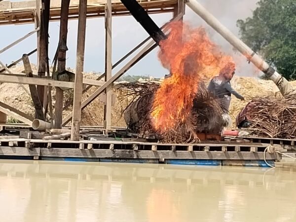 Tindak Lanjuti Laporan Masyarakat Melalui Call Center 110, Polsek Benai Tertibkan Dua Unit PETI Di Desa Gunung Kesiangan