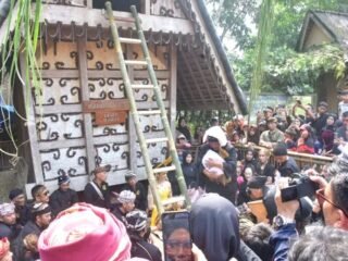 Seren Taun ke-447 Kasepuhan Sinar Resmi, Bupati Sukabumi: Tradisi Luhur Perkuat Ketahanan Pangan dan Budaya