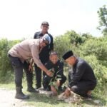 Wakapolres Kuansing Pimpin Penanaman Pohon Green Policing Di Desa Muara Jaya Kopah