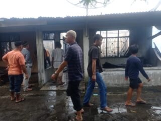Warga desa batu Mbulan  12 KK kehilangan Tempat Tinggal Akibat dilalap Sijago Merah
