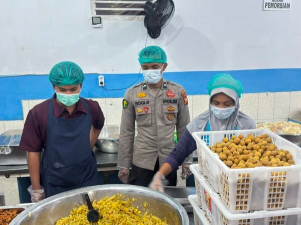 Pemeriksaan Dapur SPPG Polres Kuansing Pastikan Makanan Aman Dikonsumsi