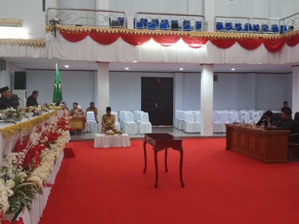 Wawalkot Sabang Sentil OPD Mangkir Paripurna DPRK: “Hargailah Forum Resmi Ini”