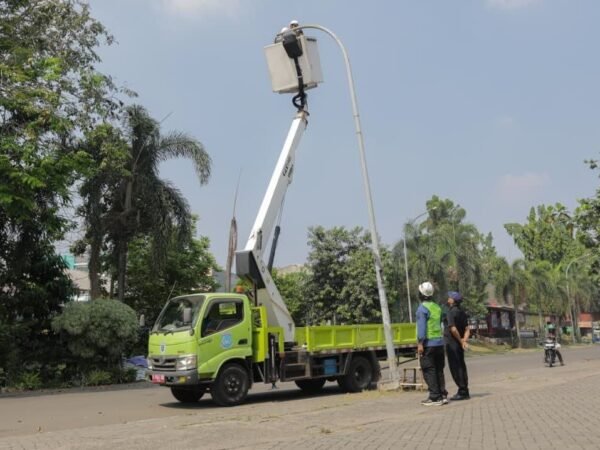 Benyamin Pastikan Pemerataan Penerangan Jalan, Pemkot Tangsel Bangun 3.280 PJU Baru di Tahun Ini