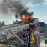 Polsek Singingi Tindak Tegas Aktivitas PETI Di Desa Kebun Lado, Lima Unit Rakit Dimusnahkan
