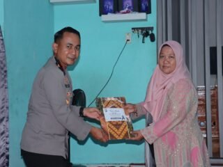 Polres Kampar Salurkan Tali Asih Kepada Keluarga Almarhum AIPTU Zainal Efendi