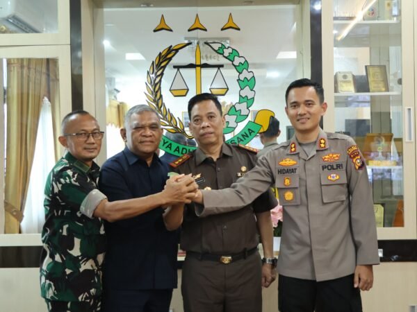 Polres Kuansing Jalin Silaturahmi Ke Kejari, Perkuat Sinergi Pada Peringatan Hari Bakti Adhyaksa Ke-66