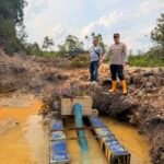 Polsek Kuantan Mudik Musnahkan 5 Rakit PETI Dan Amankan Dua Mesin Robin Di Sungai Kuning