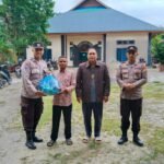 Polsek Kuantan Tengah Salurkan Sembako Dan Serap Aspirasi Warga Melalui Program Minggu Kasih