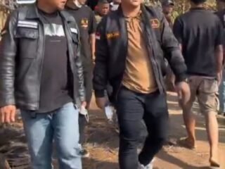 DPC GRIB JAYA Kabupaten Sukabumi dan DPD GRIB JAYA Jawa Barat Tinjau Lokasi Kebakaran di Kasepuhan Cipta Mulya Cisolok