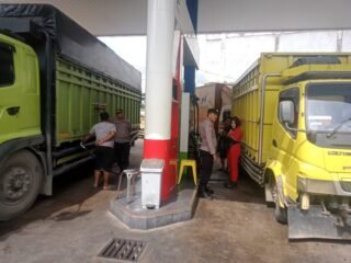 Polsek Kuantan Mudik Patroli SPBU Koto Gunung, Pastikan Penyaluran BBM Tepat Sasaran