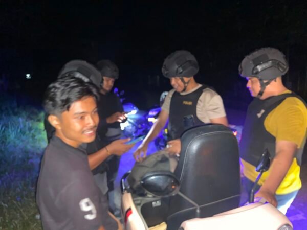 Jaga Kondusivitas Malam, Tim Raga Polres Kampar Patroli Kawasan Ramai Hingga Lingkar Kantor Bupati