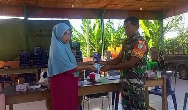 Pantau Penyaluran Bantuan Subsidi Listrik dan Gas, Babinsa Paya Pastikan Tepat Sasaran