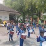 Babinsa 08 Kuta Ateuh Dukung Latihan Drum Band SDN 2 Sabang, Semangat Meriahkan HUT RI ke-81