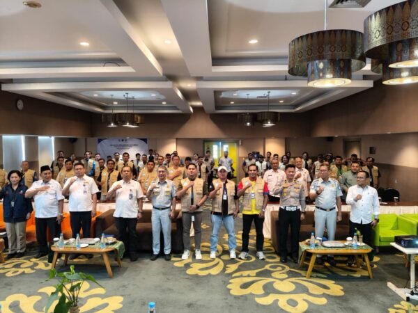 “Drive Safe, Serve Better” 2026 : Ditlantas Polda Riau Perkuat Profesionalisme Pengemudi Angkutan Umum Dan Budaya Keselamatan