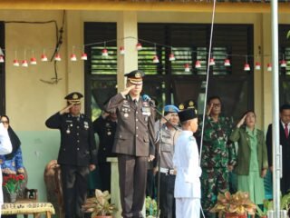 Dir Samapta Polda Riau Tekankan Semangat Kemerdekaan Dan Sinergi Dalam Upacara HUT RI Ke-81 Di SMPN 7 Teluk Kuantan