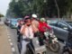 Asap Tebal Selimuti Pekanbaru, Ditlantas Polda Riau Bagikan Ribuan Masker Kepada Masyarakat
