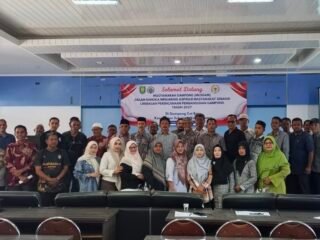 Babinsa Cot Bau Hadiri Musyawarah Gampong, Jaring Aspirasi untuk Pembangunan Tahun 2027