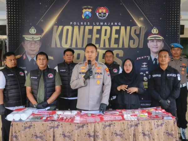 Jaringan Narkoba Lumajang Dibongkar, 29 Tersangka Ditangkap, Ratusan Gram Sabu Diamankan*