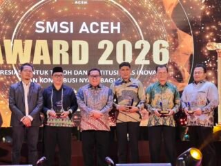 Kembali Terima Penghargaan, Wali Kota Sabang Raih SMSI Aceh Awards 2026