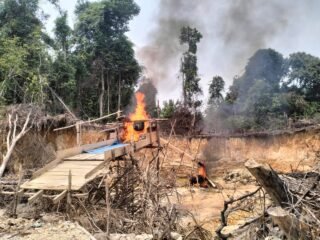 Layanan Kepolisian 110 Ditindaklanjuti, Polsek Hulu Kuantan Tertibkan Peralatan PETI Di Desa Sumpu