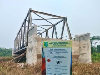 Beton Jembatan Sei STI Kabupaten Kapuas Diduga Gunakan Material Pasir Halus dan Dikerjakan Tidak Sesuai Spek.