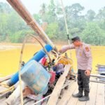 Polres Kuansing Tertibkan 29 Rakit PETI Di Sepanjang Aliran Sungai Batang Kuantan