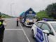 Gerak Cepat Polantas Karib Riau Amankan Terduga Pelaku Pengeroyokan Sesama Pengemudi Di Tol Permai