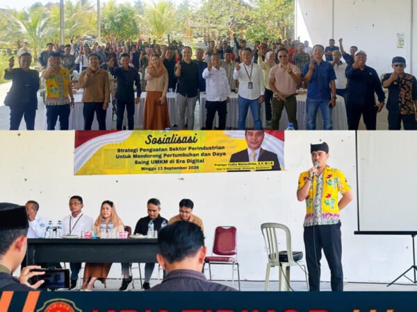 Perkuat Industri Kecil Berbasis Digital, Ratusan Warga Temuguruh Tampung Edukasi Pengembangan Usaha