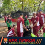 Polri Bersama Pemkab dan Masyarakat Gotong Royong Jaga Kebersihan Lingkungan Muara Enim