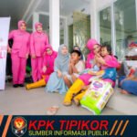 HKGB ke-74, Bhayangkari Sumbar Hadir Berikan Bantuan bagi Warga Terdampak Banjir Bandang