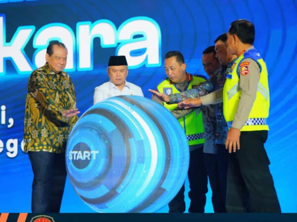 Kapolri Luncurkan STNK Digital dan Pembayaran Tilang Terintegrasi