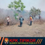 Sinergi Polres Bondowoso dan Tim Gabungan Padamkan Karhutla di Kawasan Wisata Black Lava Ijen